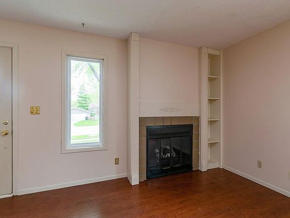 3rd image of 5024 Emerson Dr