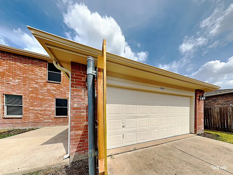 1405 Evergreen St — Photo 17