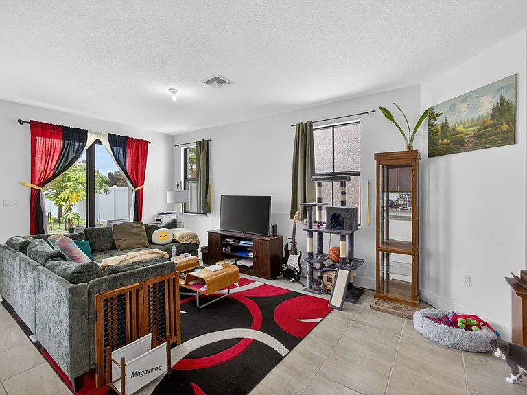 4009 Sequoia Pl — Photo 9
