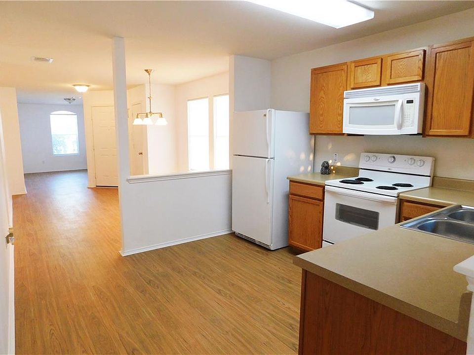 1st image of 322 Luna Vista Dr