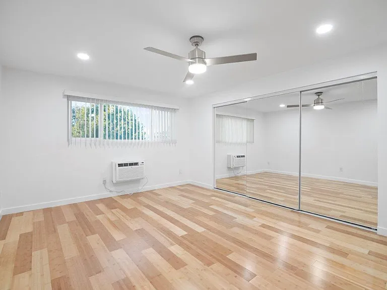 1320-1330 S Juniper Street — Photo 11