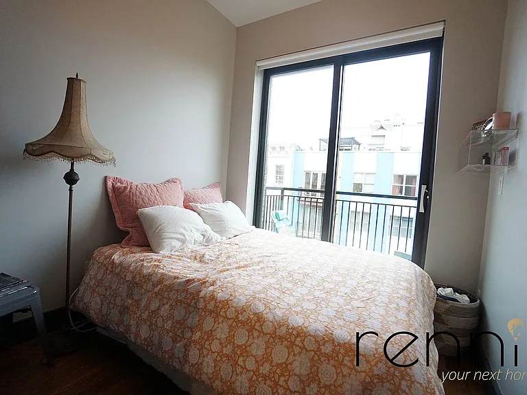 396 S 5th St #4A — Photo 6