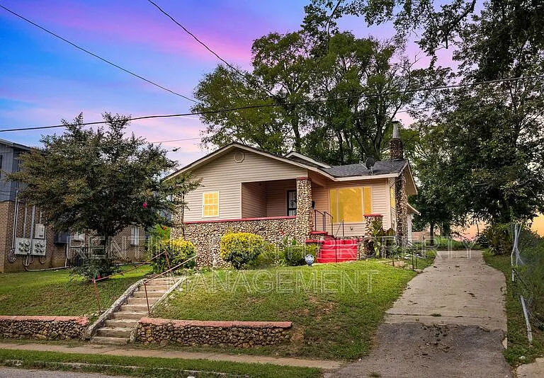 2320 Court R — Photo 1