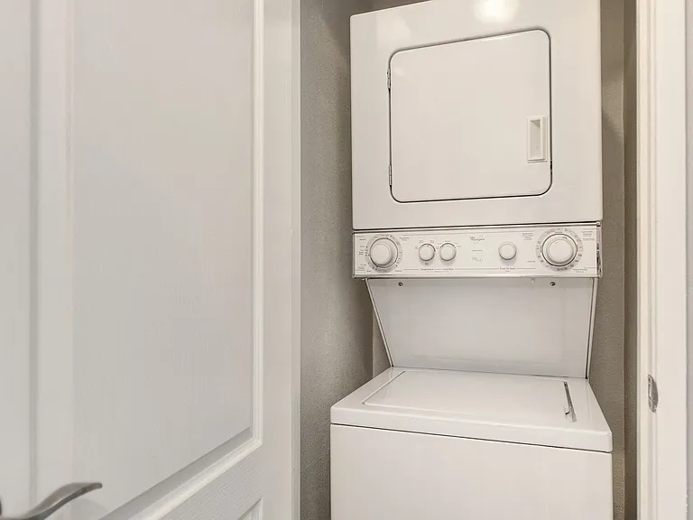 Chardonnay Ridge | One Bedroom Laundry