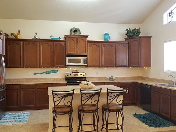 4th image of 3420 W Mineral Butte Dr