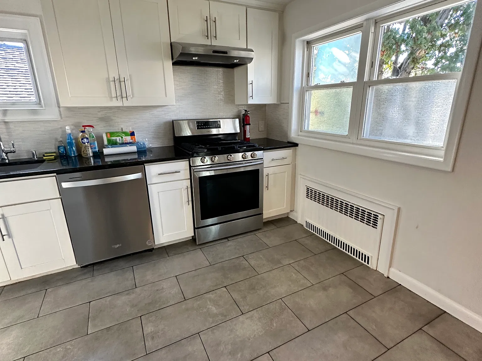 2 bed, 1300 sqft, $2,850 — Photo 4