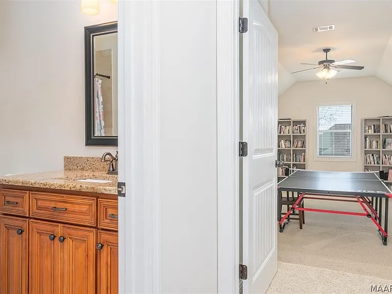 1035 Haylee Brook Ln — Photo 17