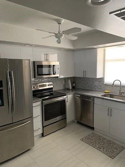 3100 NE 49th St #702 — Photo 10