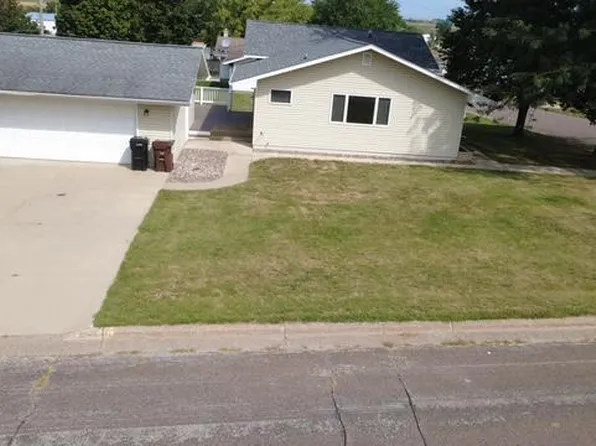 101 N Robert St, Mabel, MN 55954