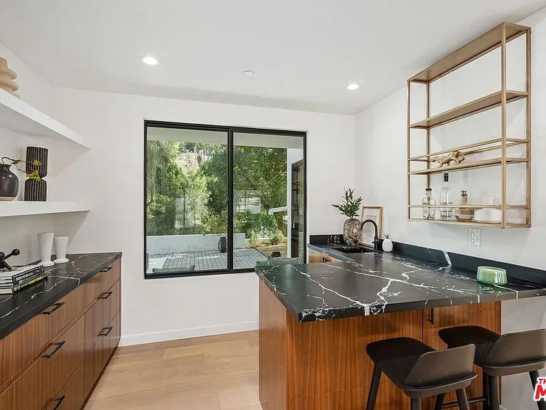 4545 Balboa Ave — Photo 11