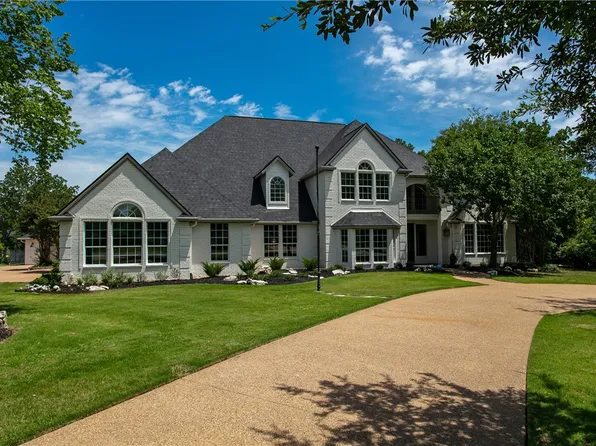 1107 Royal Adelade Dr, College Station, TX 77845