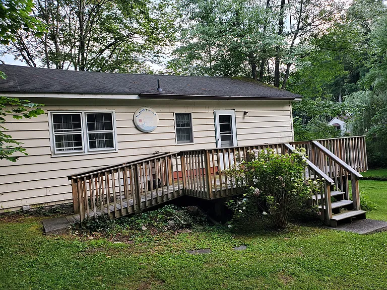 25 Cypress Ln — Photo 10