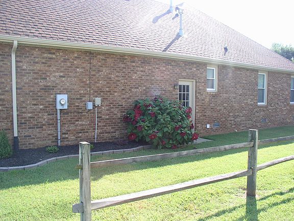 2nd image of 1339 Cason Ln