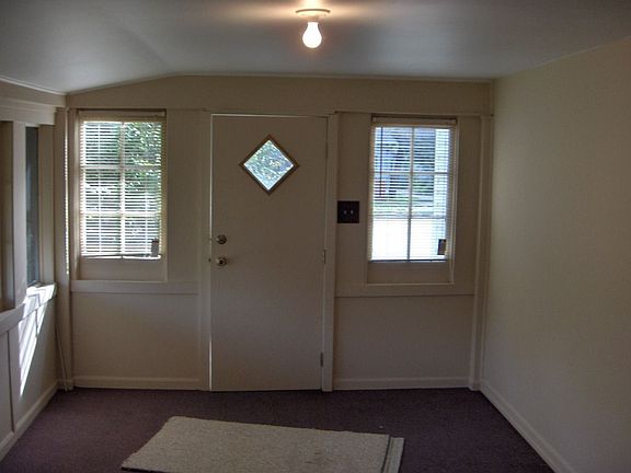 2nd image of 1504 S Sterling Ave