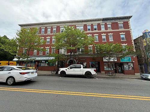 Lafayette Hotel Photo 1