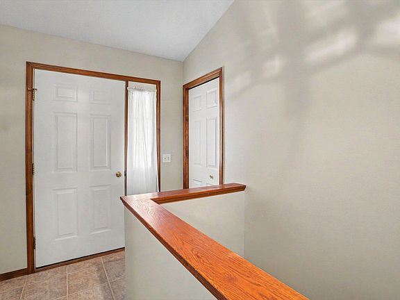 5th image of 1498 Estero Dr