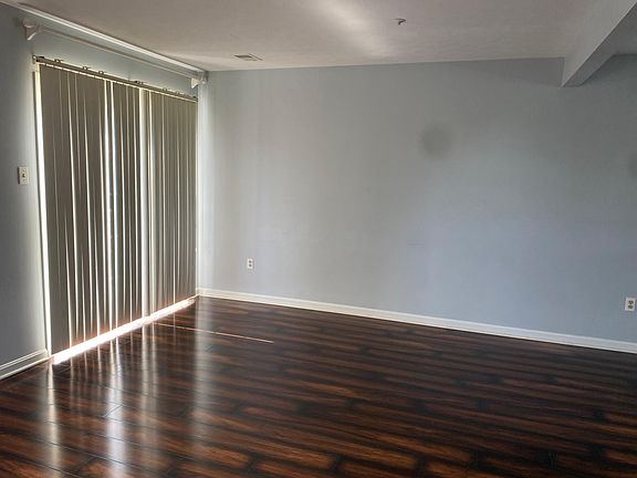 3rd image of 5601 Queen Anne Ct