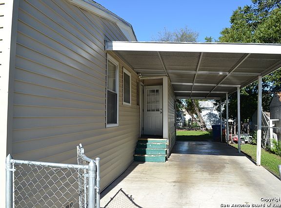 2nd image of 847 Cavalier Ave