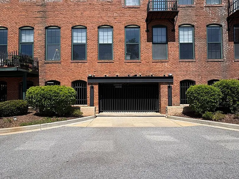 102 Russell St #101 — Photo 32