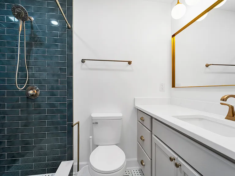 601 Regent Rd — Photo 21