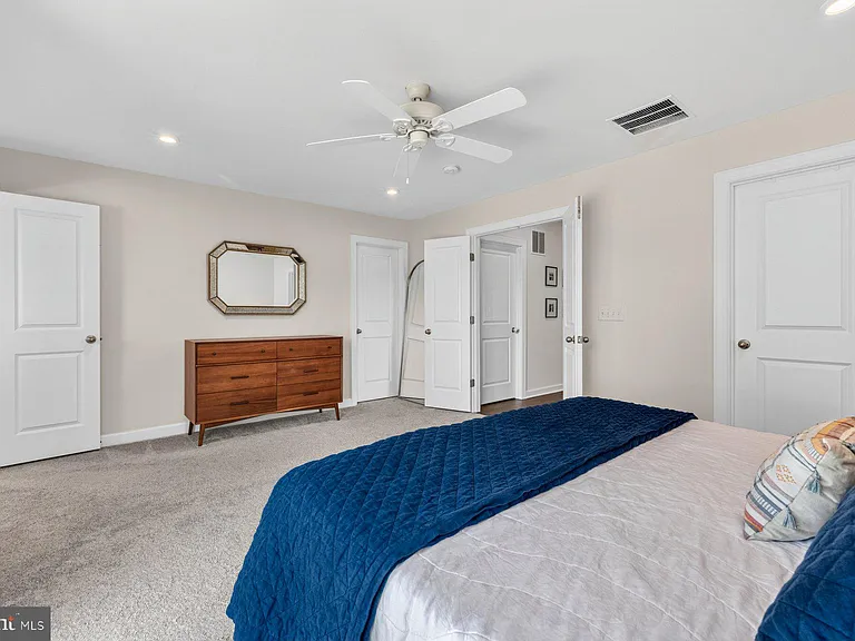 8106 Zoe Pl — Photo 16
