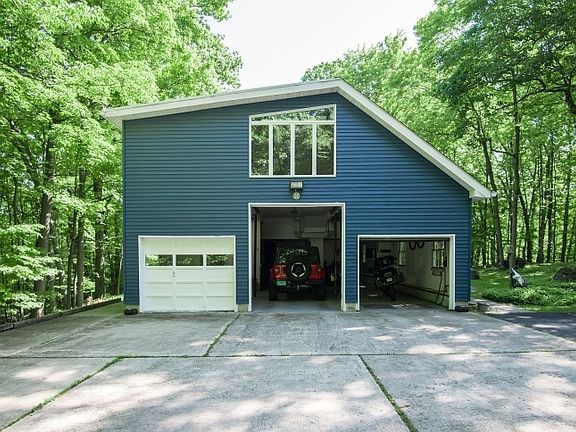 3rd image of 194 Andover Rd