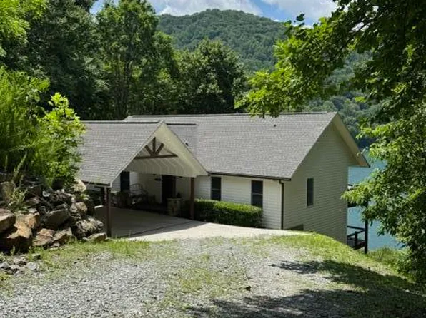 123 Tom Hay Drive, Topton, NC 28781