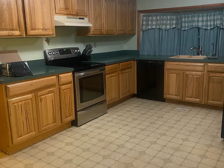 664 Cranberry Rd — Photo 1