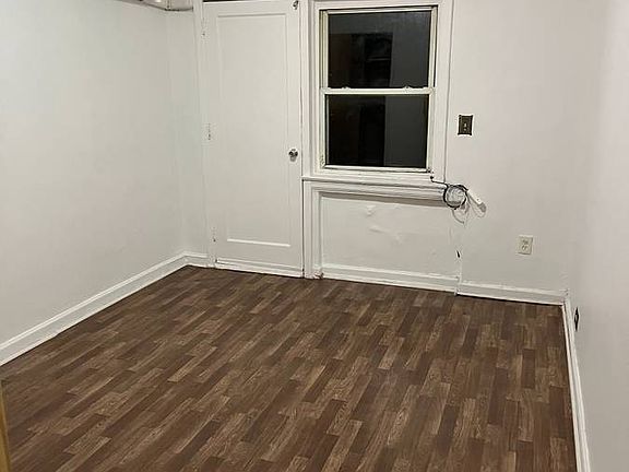 4th image of 2166 Brown St #2F