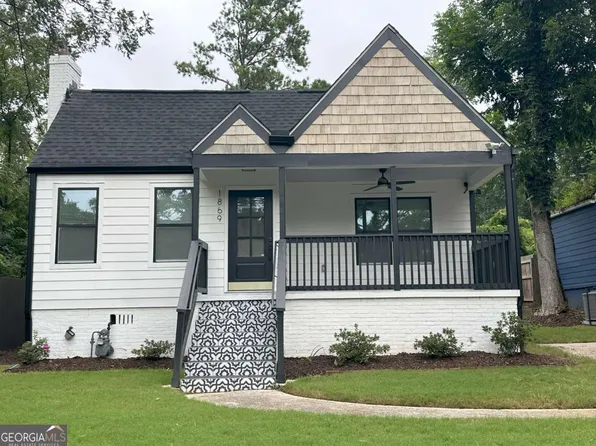 1869 Chapman Ave, East Pt, GA 30344