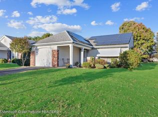 53 Greenwich Ave, Manchester, NJ 08759