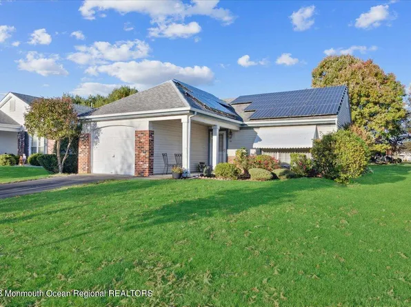 53 Greenwich Avenue, Manchester, NJ 08759