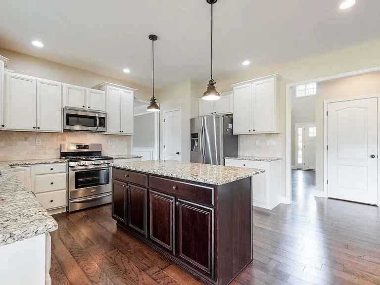 802 Urton Woods Way — Photo 14