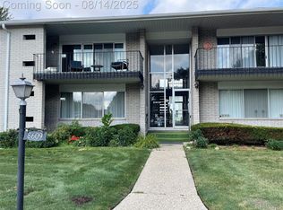 8609 N Kennedy Cir E #5, Warren, MI 48093