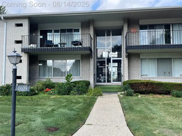 8609 N Kennedy Cir E #5, Warren, MI 48093