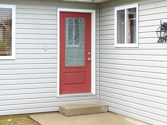 2nd image of 2040 Chickasaw Dr