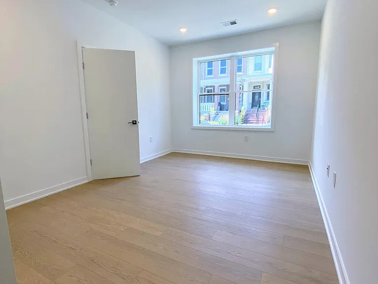 3435 Brown St NW #21 — Photo 9