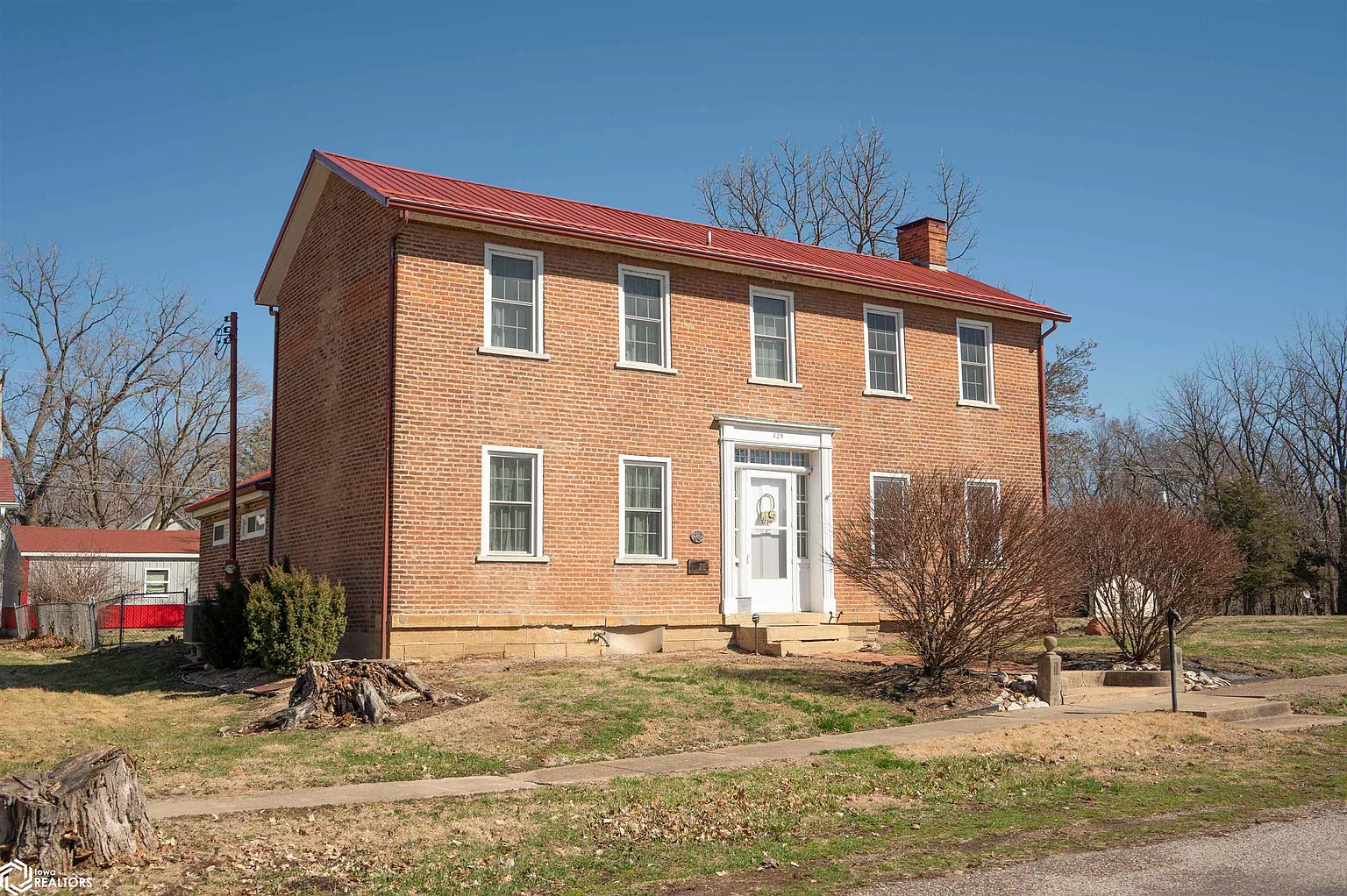 425 Jackson St photo 1