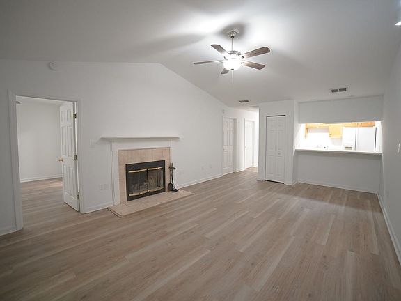 5th image of 1272 Cross Creek Cir APT 2