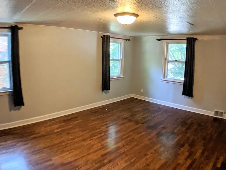 Upstairs bedroom #3