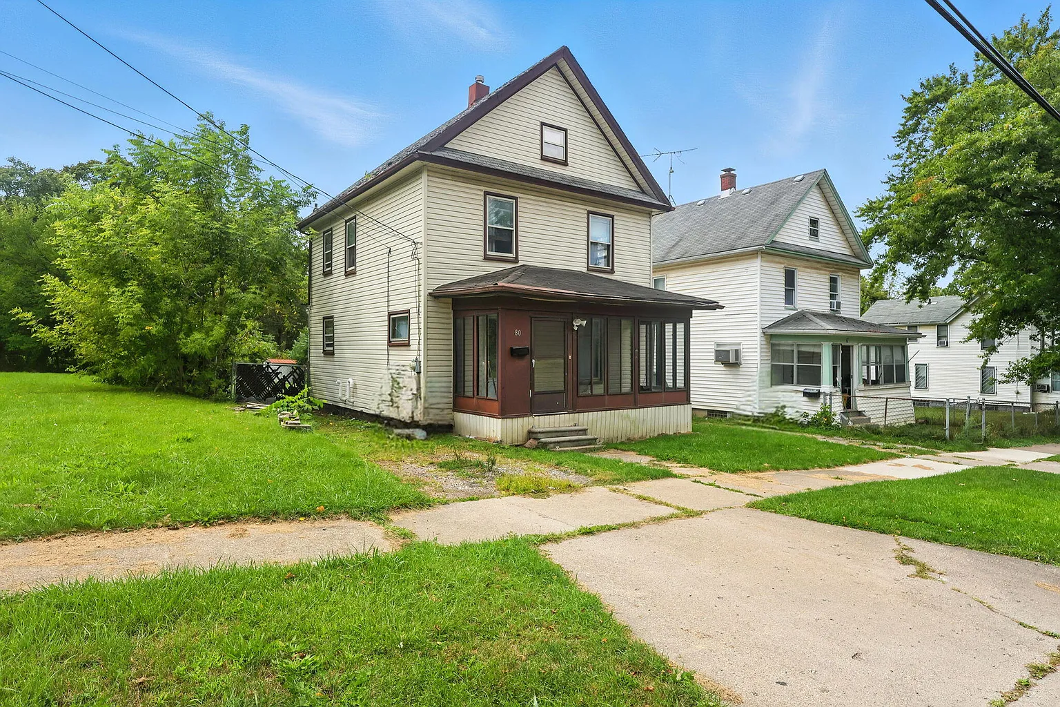 80 Oakhill St photo 1