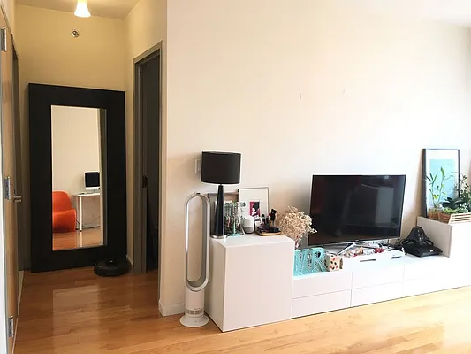 Rented by Winzone Realty Inc | media 21