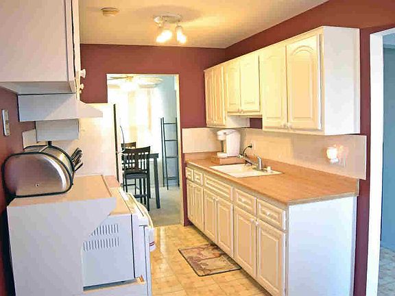3rd image of 12654 Elaine Dr