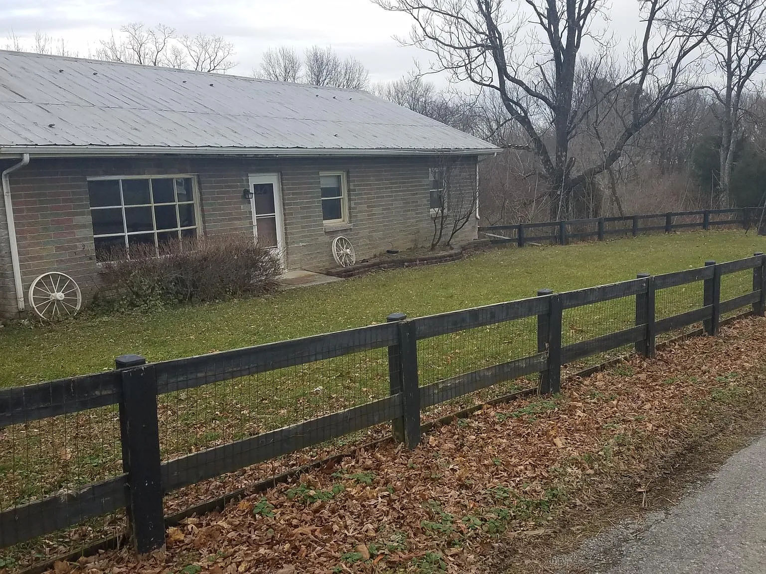 3 bed, 1800 sqft, $1,800 — Photo 1