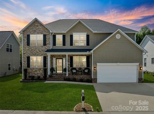 3 Holmes Ln, Arden, NC 28704