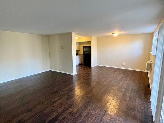 3rd image of 2701 Chestnut St #C3
