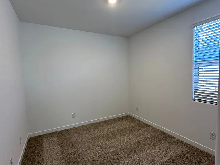 3228 W Morning Vista Ln — Photo 11