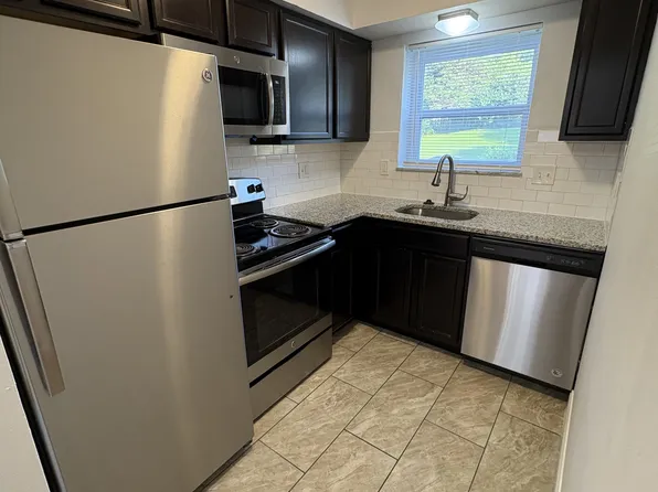 941 Brookside Ave #B, Saint Louis, MO 63119