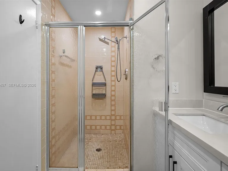 2500 Parkview Dr #2517 — Photo 19