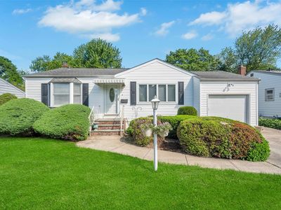 383 Old Country Road, Deer Park, NY, 11729